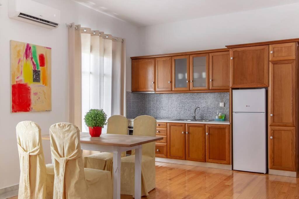 Seaview Stylish Flat In Andros - Walk To Beach 外观 照片